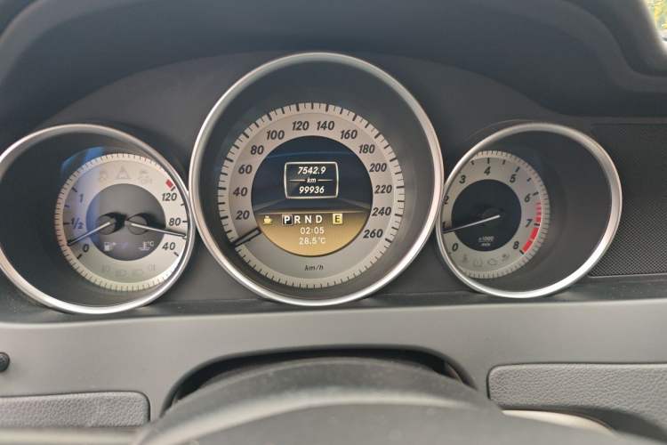 Used Mercedes-Benz C-Class 2011 C 200 CGI Fashion Model Odometer Close Up