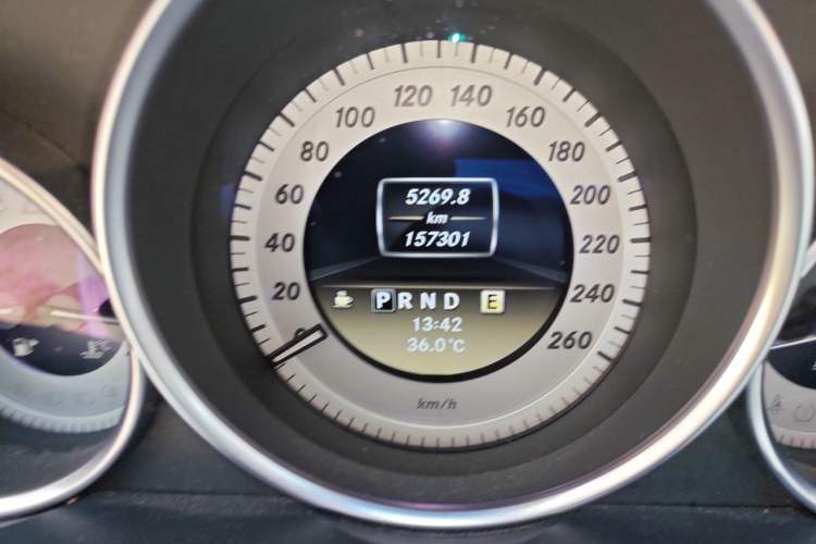 Used Mercedes-Benz C-Class 2011 C 200 CGI Fashion Model Odometer Close Up