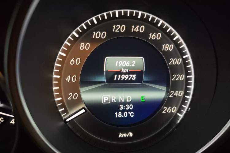 Used Mercedes-Benz C-Class 2011 C 200 Fashion Travel Edition Odometer Close Up