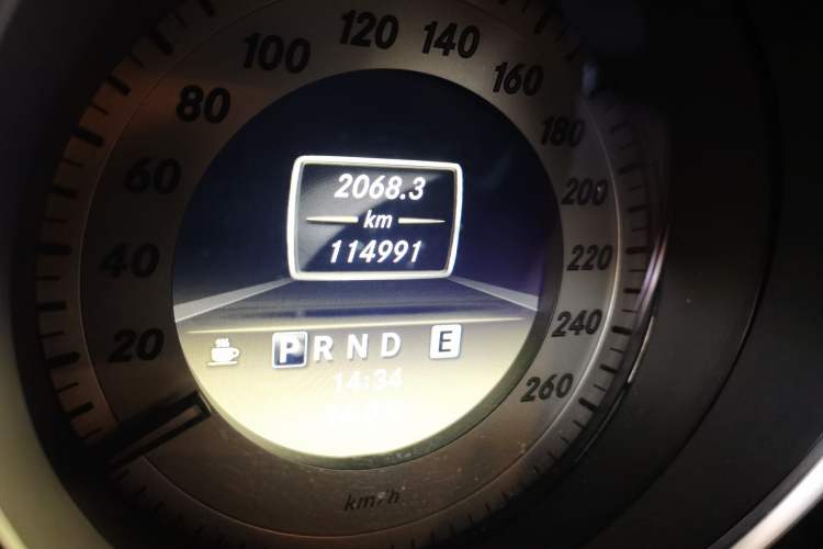 Used Mercedes-Benz C-Class 2011 C 200 CGI Fashion Model Odometer Close Up