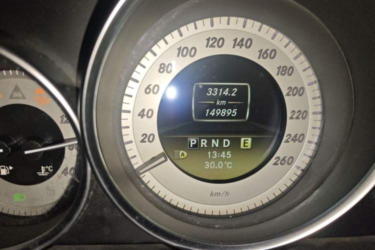 Used Mercedes-Benz C-Class 2011 C 200 CGI Fashion Model Odometer Close Up
