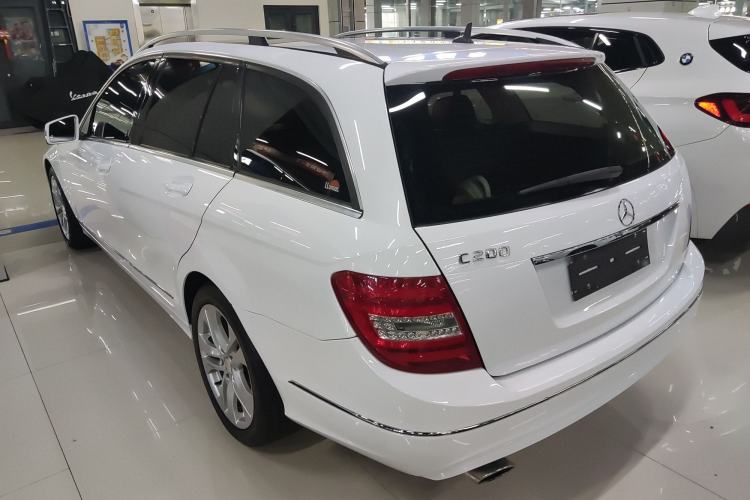 Used Mercedes-Benz C-Class 2011 C 200 Fashion Travel Edition Rear Left 45 Deg