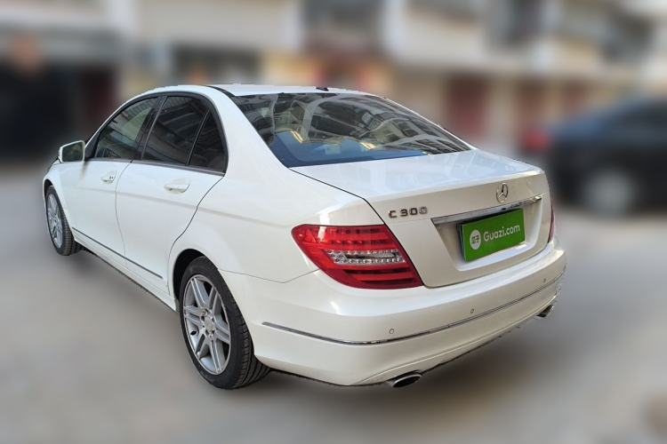 Used Mercedes-Benz C-Class 2011 C 300 Fashion Model Rear Left 45 Deg