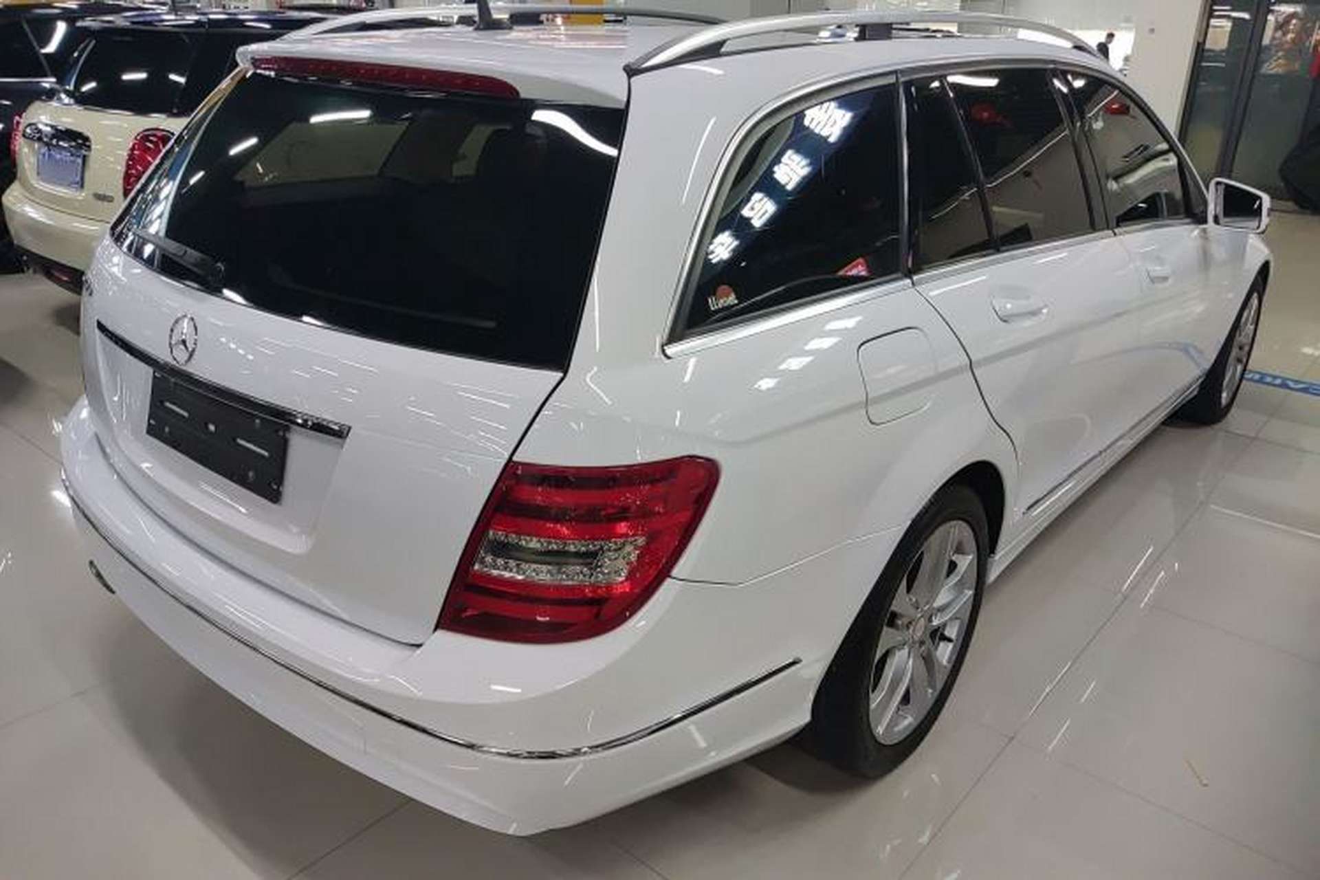Used Mercedes-Benz C-Class 2011 C 200 Fashion Travel Edition Rear Right 45 Deg
