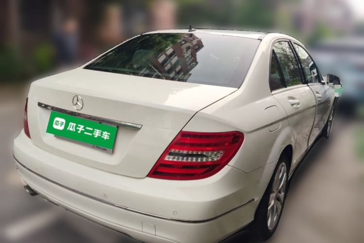 Used Mercedes-Benz C-Class 2011 C 200 CGI Fashion Model Rear Right 45 Deg