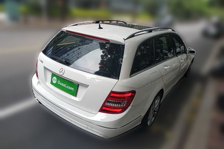Used Mercedes-Benz C-Class 2011 C 200 CGI Fashion Model Rear Right 45 Deg