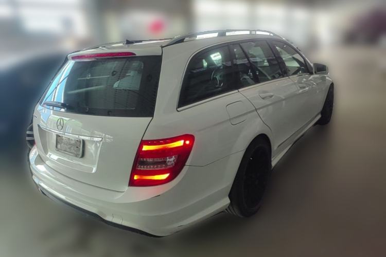 Used Mercedes-Benz C-Class 2011 C 200 Fashion Travel Edition Rear Right 45 Deg