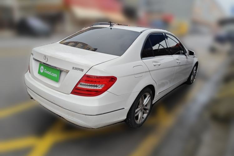 Used Mercedes-Benz C-Class 2011 C 260 CGI Fashion Model Rear Right 45 Deg