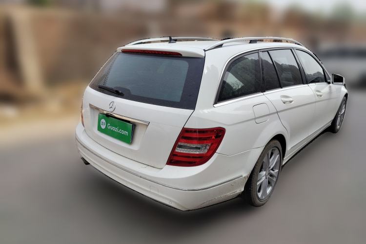 Used Mercedes-Benz C-Class 2011 C 200 Fashion Travel Edition Rear Right 45 Deg