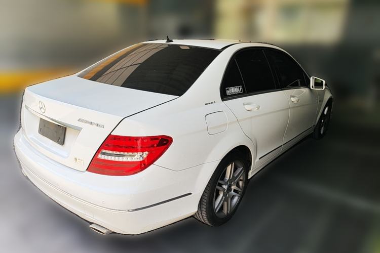 Used Mercedes-Benz C-Class 2011 C 300 Fashion Model Rear Right 45 Deg