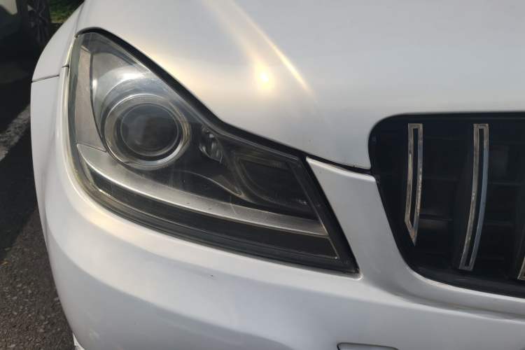 Used Mercedes-Benz C-Class 2011 C 200 CGI Fashion Model Right Front Headlight