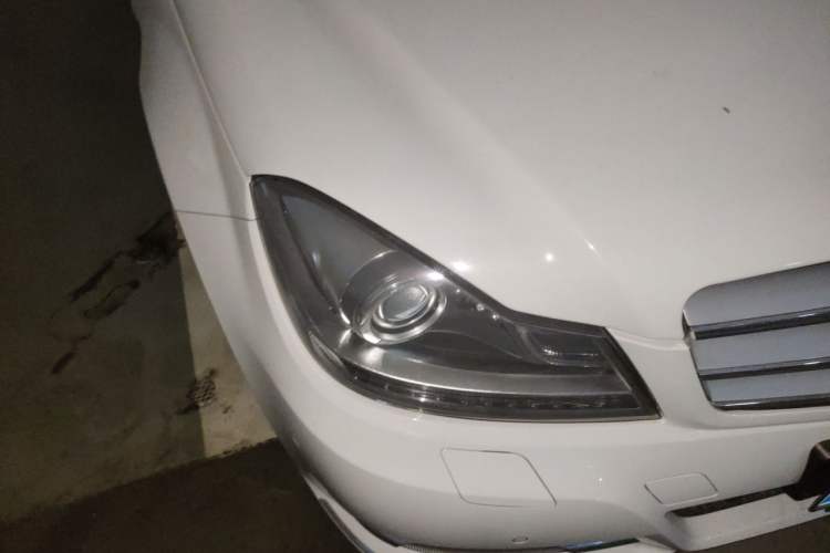 Used Mercedes-Benz C-Class 2011 C 200 CGI Fashion Model Right Front Headlight