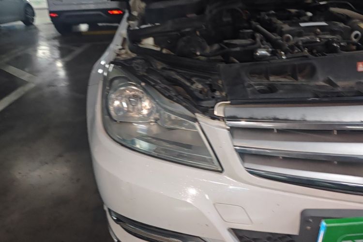 Used Mercedes-Benz C-Class 2011 C 200 CGI Elegant Model Right Front Headlight