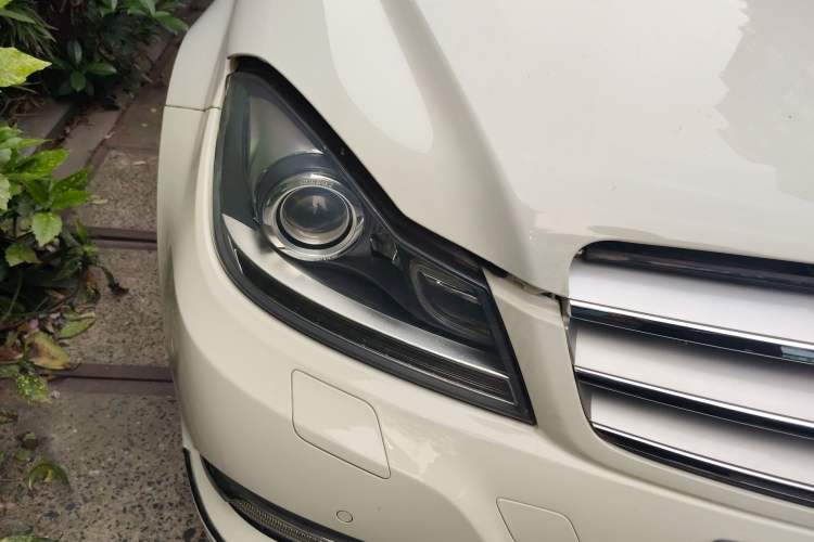 Used Mercedes-Benz C-Class 2011 C 200 CGI Fashion Model Right Front Headlight