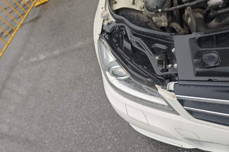 Used Mercedes-Benz C-Class 2011 C 200 CGI Fashion Model Right Front Headlight