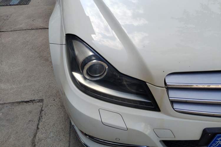 Used Mercedes-Benz C-Class 2011 C 200 CGI Fashion Model Right Front Headlight