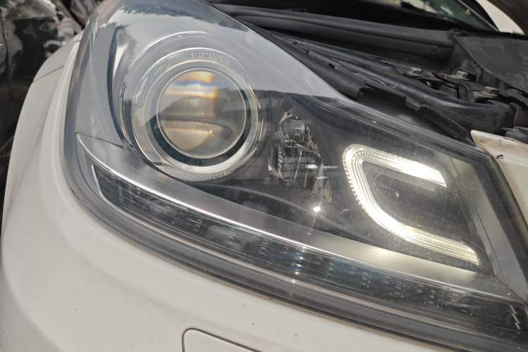 Used Mercedes-Benz C-Class 2011 C 200 CGI Fashion Model Right Front Headlight