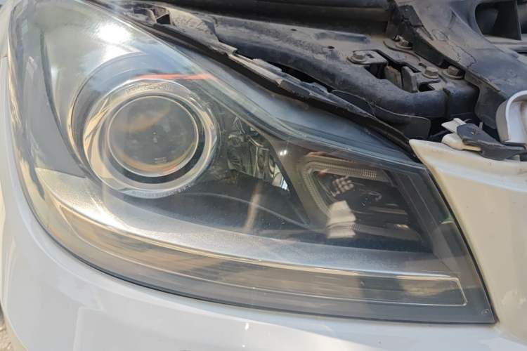 Used Mercedes-Benz C-Class 2011 C 200 CGI Fashion Model Right Front Headlight