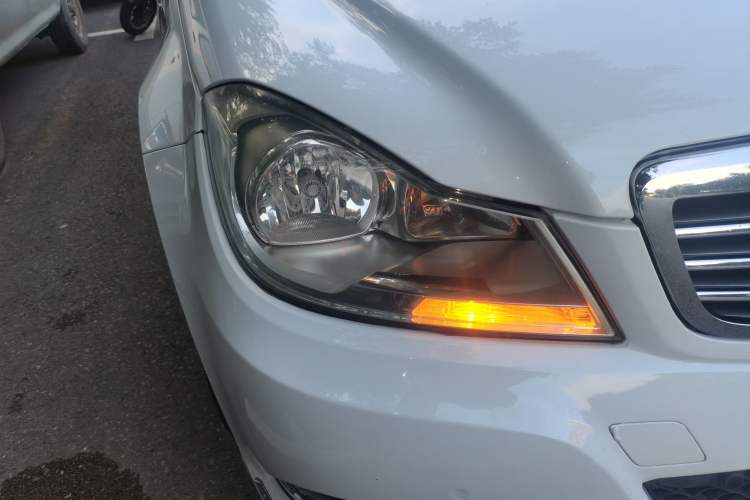 Used Mercedes-Benz C-Class 2011 C 200 CGI Elegant Model Right Front Headlight