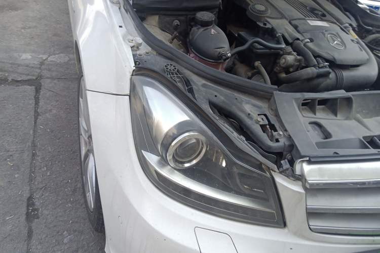 Used Mercedes-Benz C-Class 2011 C 200 CGI Fashion Model Right Front Headlight