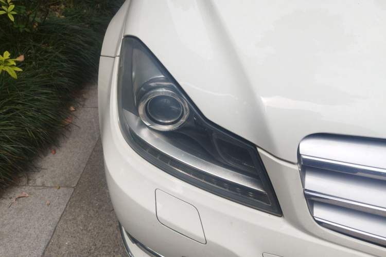 Used Mercedes-Benz C-Class 2011 C 200 CGI Fashion Model Right Front Headlight