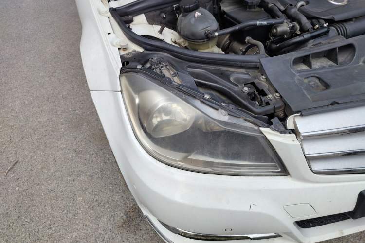 Used Mercedes-Benz C-Class 2011 C 200 Fashion Travel Edition Right Front Headlight