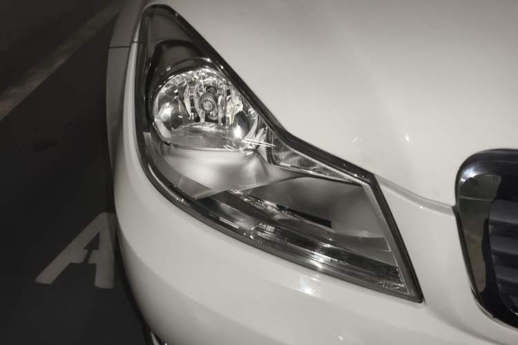 Used Mercedes-Benz C-Class 2011 C 200 CGI Elegant Model Right Front Headlight