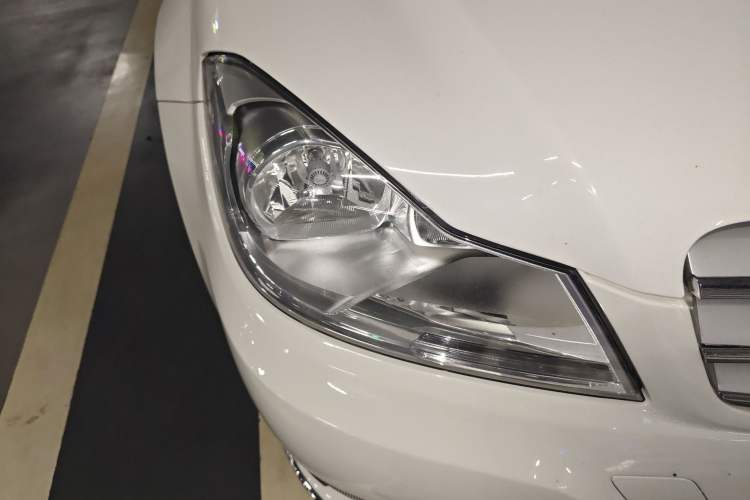 Used Mercedes-Benz C-Class 2011 C 200 CGI Elegant Model Right Front Headlight