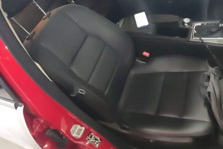 Used Mercedes-Benz C-Class 2011 C 200 Fashion Travel Edition Right Front Seat