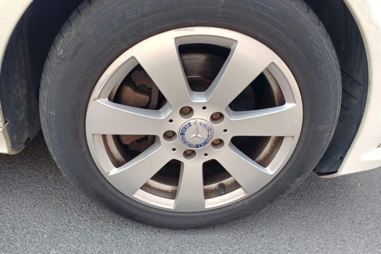 Used Mercedes-Benz C-Class 2011 C 180K Classic model Right Front Wheel Hub