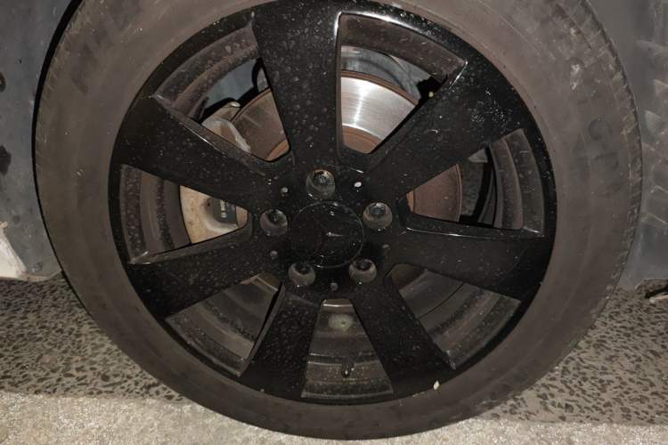 Used Mercedes-Benz C-Class 2011 C 180K Classic model Right Front Wheel Hub
