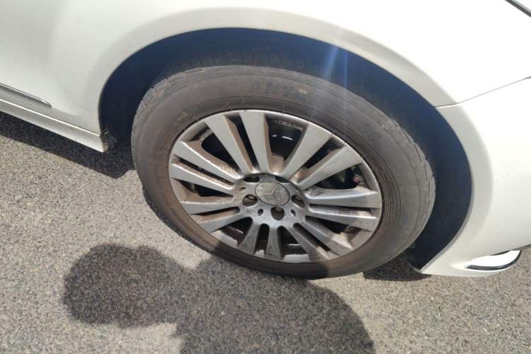 Used Mercedes-Benz C-Class 2011 C 200 CGI Elegant Model Right Front Wheel Hub