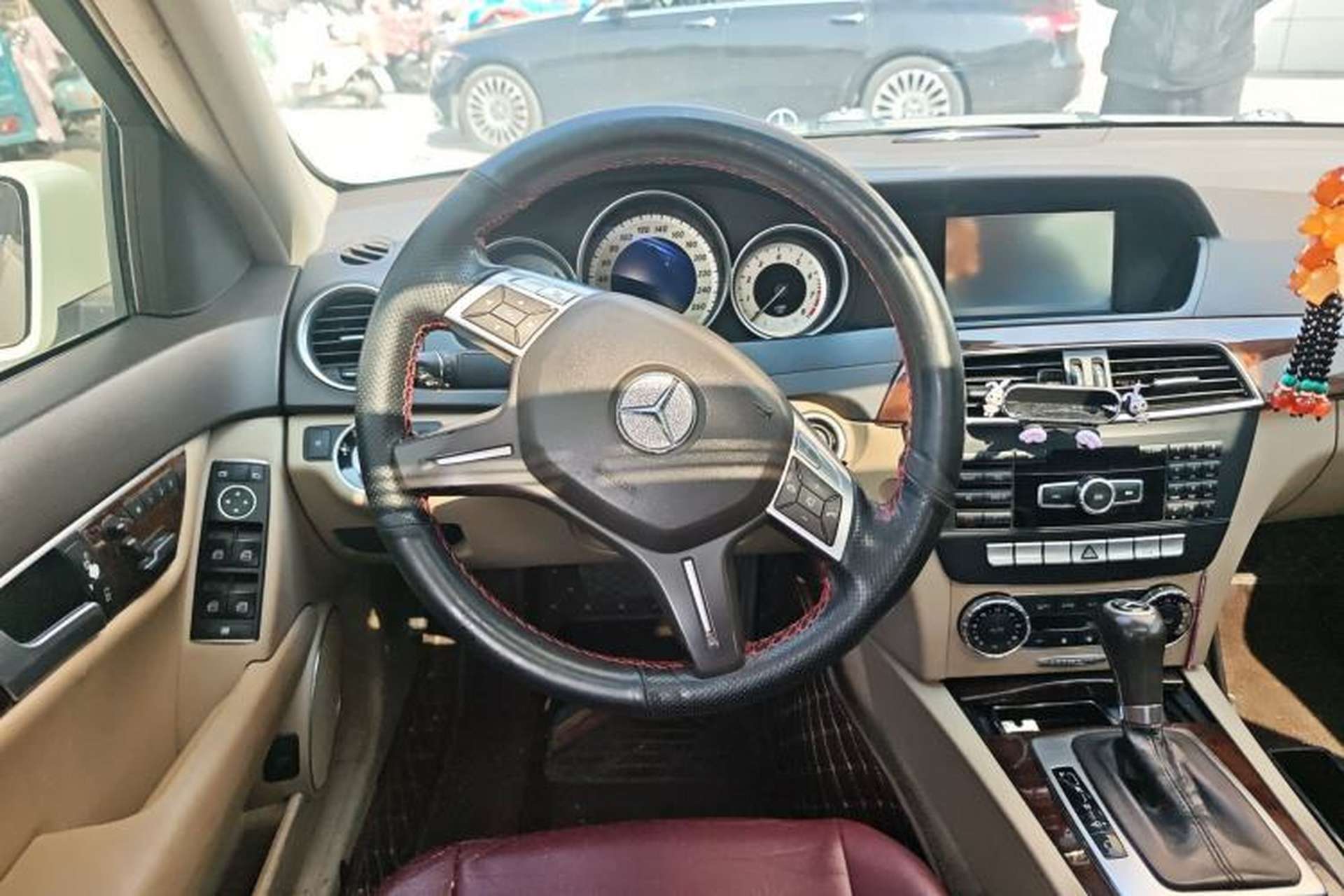Used Mercedes-Benz C-Class 2011 C 260 CGI Fashion Model Steering Wheel