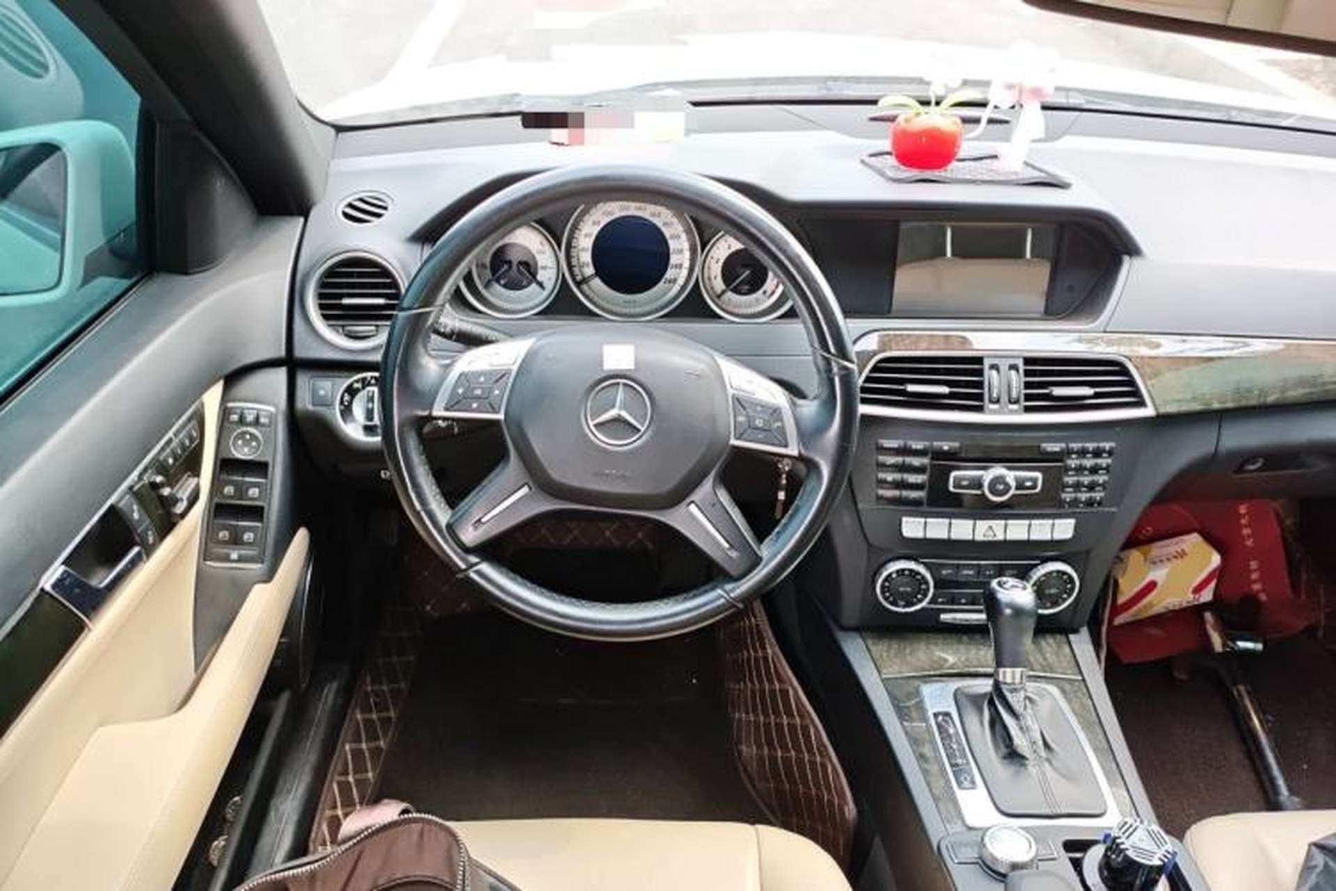 Used Mercedes-Benz C-Class 2011 C 200 CGI Fashion Model Steering Wheel