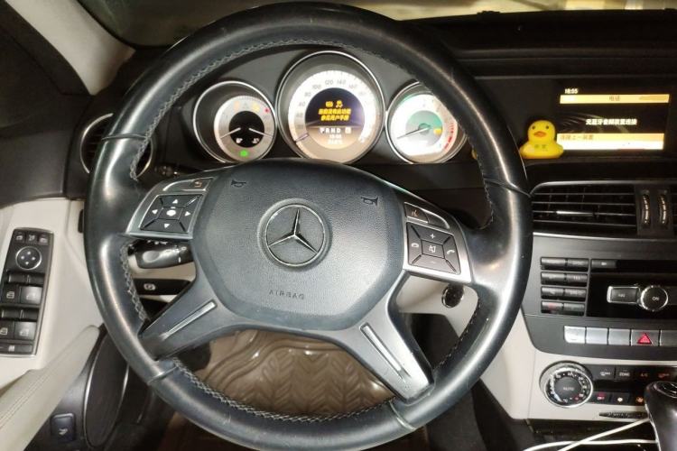 Used Mercedes-Benz C-Class 2011 C 200 CGI Fashion Model Steering Wheel