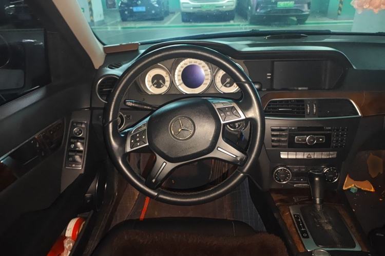Used Mercedes-Benz C-Class 2011 C 200 CGI Elegant Model Steering Wheel