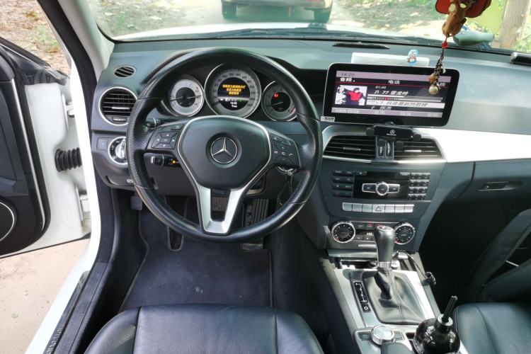 Used Mercedes-Benz C-Class 2011 C 200 Fashion Travel Edition Steering Wheel