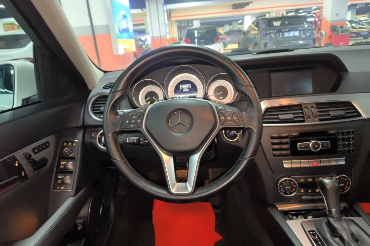 Used Mercedes-Benz C-Class 2011 C 200 Fashion Travel Edition Steering Wheel