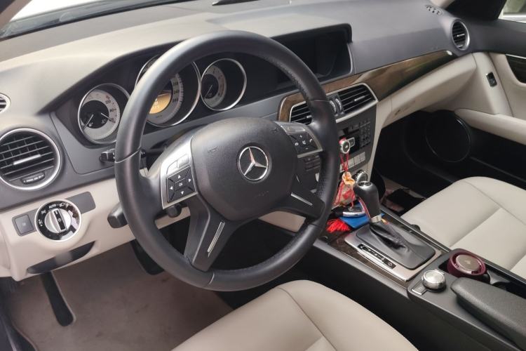 Used Mercedes-Benz C-Class 2011 C 200 CGI Fashion Model Steering Wheel