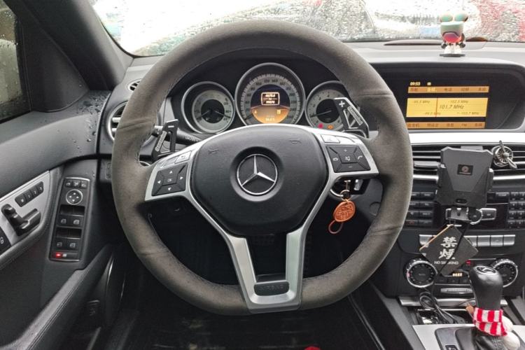 Used Mercedes-Benz C-Class 2011 C 200 Fashion Travel Edition Steering Wheel