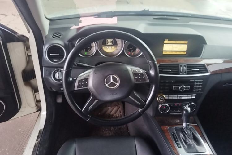 Used Mercedes-Benz C-Class 2011 C 200 CGI Elegant Model Steering Wheel