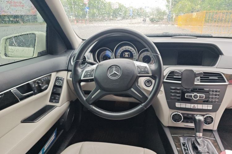 Used Mercedes-Benz C-Class 2011 C 200 CGI Fashion Model Steering Wheel