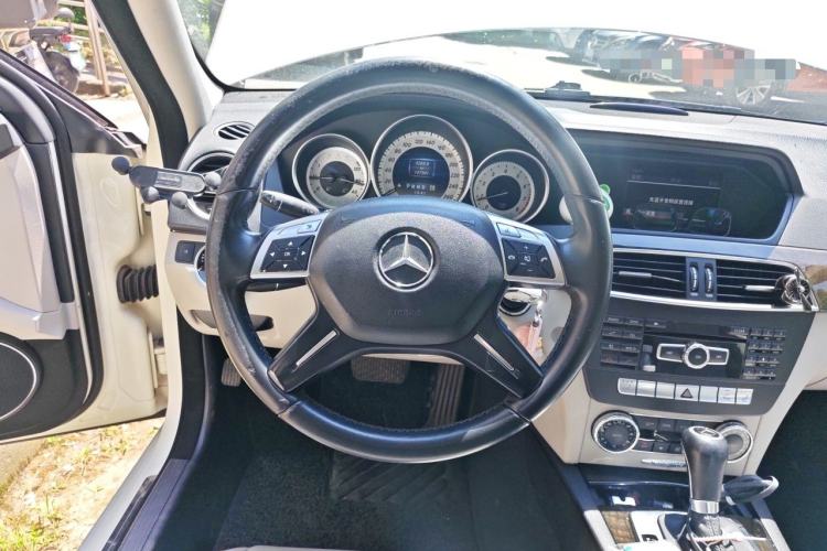 Used Mercedes-Benz C-Class 2011 C 200 CGI Fashion Model Steering Wheel