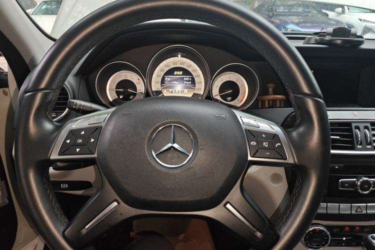Used Mercedes-Benz C-Class 2011 C 200 CGI Fashion Model Steering Wheel