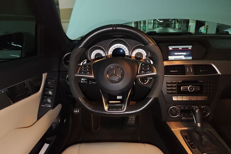 Used Mercedes-Benz C-Class 2011 C 200 Fashion Travel Edition Steering Wheel