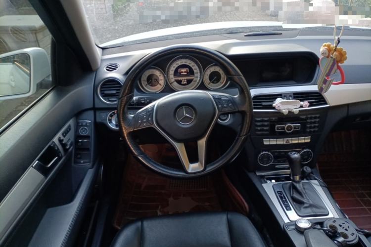 Used Mercedes-Benz C-Class 2011 C 200 Fashion Travel Edition Steering Wheel
