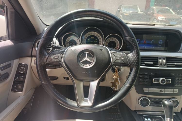 Used Mercedes-Benz C-Class 2011 C 200 Fashion Travel Edition Steering Wheel
