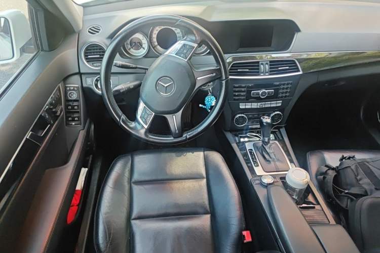Used Mercedes-Benz C-Class 2011 C 200 CGI Fashion Model Steering Wheel