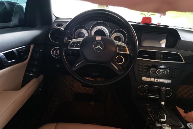 Used Mercedes-Benz C-Class 2011 C 200 CGI Fashion Model Steering Wheel
