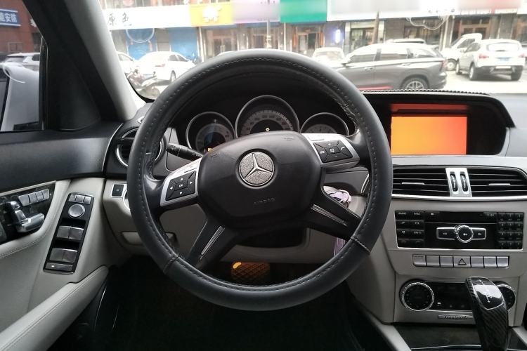 Used Mercedes-Benz C-Class 2011 C 200 CGI Fashion Model Steering Wheel